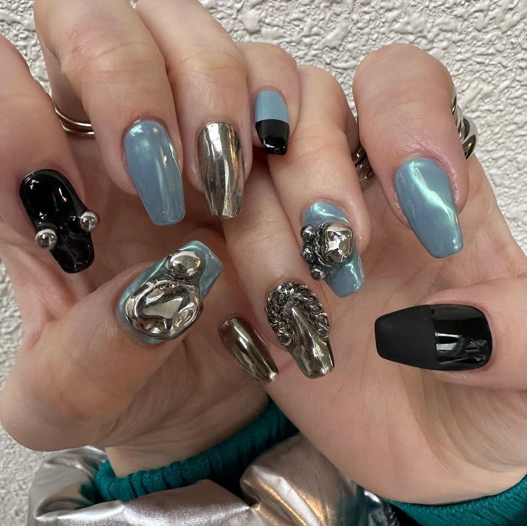 Glossy and Matte Design on Coffin Nails