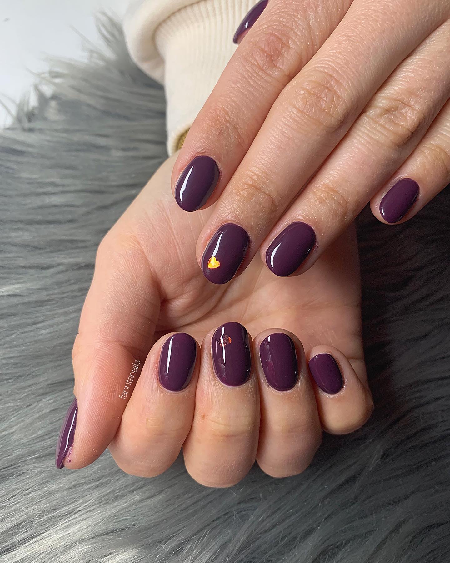 Short Plum burgundy nails