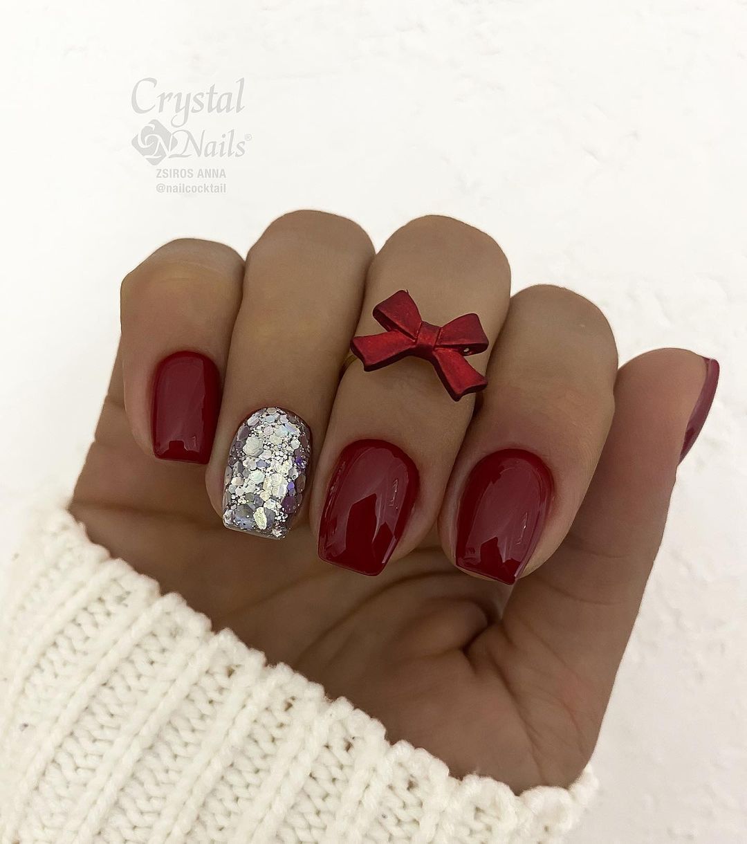 Short Dark Red Coffin Nails with Glitter